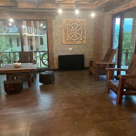 Guest House And Cellar Mamuli T'erjola Ngoại thất bức ảnh