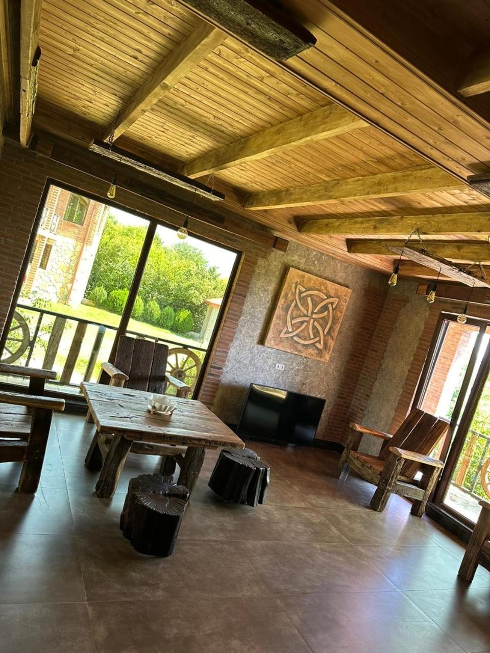 Guest House And Cellar Mamuli T'erjola Ngoại thất bức ảnh